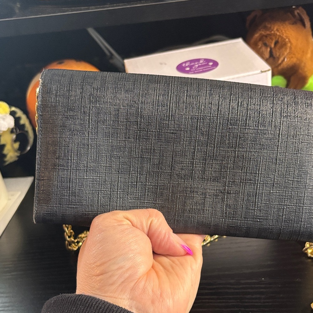 Fendi Charcoal wallet and unbranded Gold Chain - Picture 12 of 17